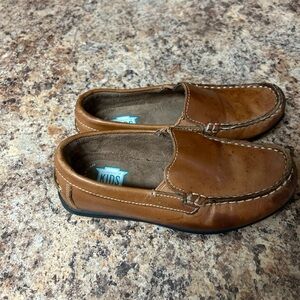 Florsheim Brown Leather Loafers Classic Slip-On Design